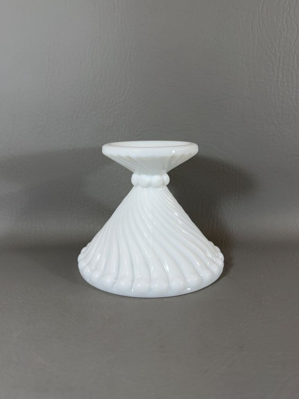 Vintage Westmoreland Milk Glass Ball Swirl Pedestal Candy Dish Compote Bowl - Picture 5 of 10